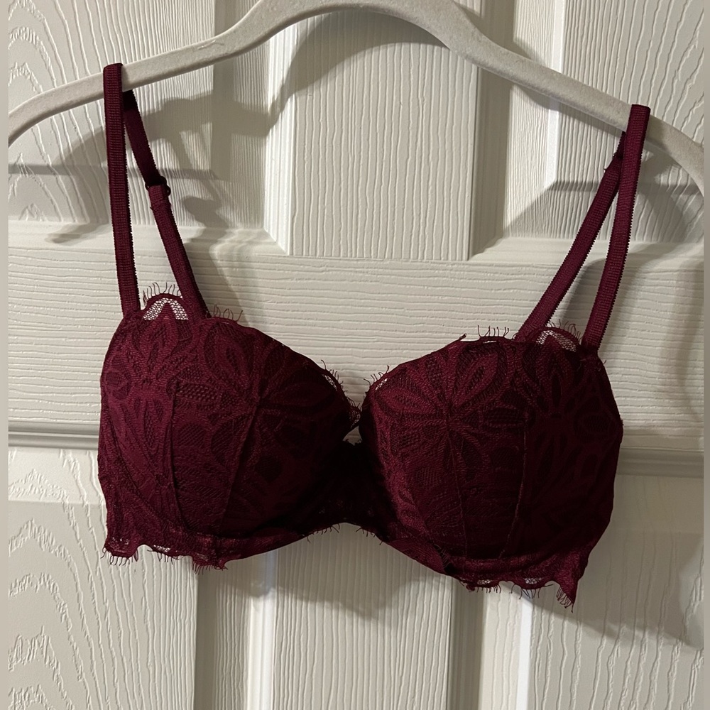 Victoria’s Secret lace push-up bra